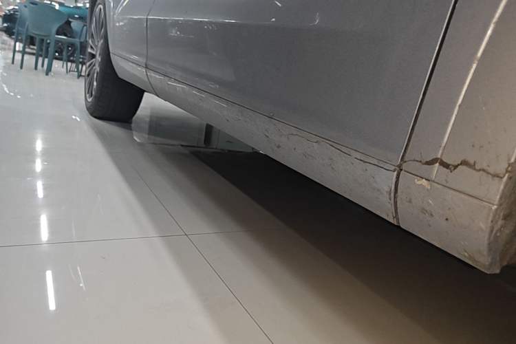 Used Hima AITO M7 2024 1.5T Intelligent Drive 4WD Ultra Version 5 Seats Right Side Sill