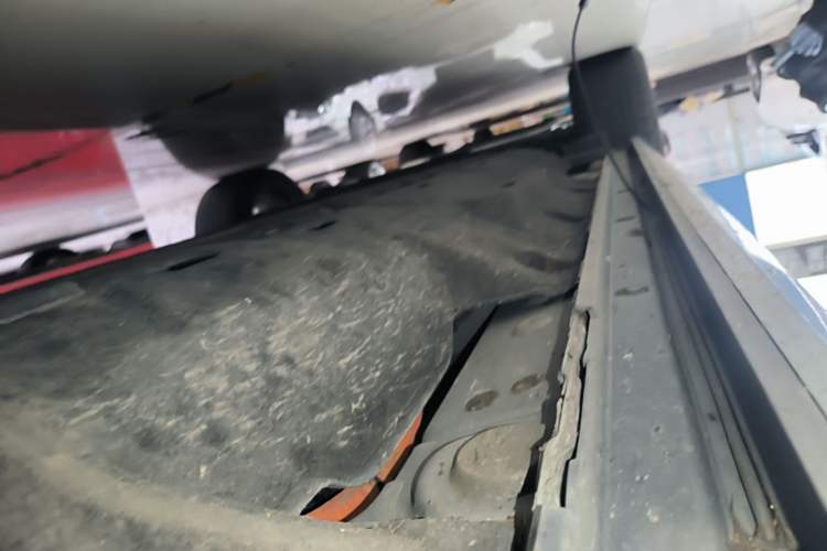 Used Hima AITO M7 2024 1.5T Intelligent Drive Rear-Drive Ultra Version 5 Seats Right Side Sill