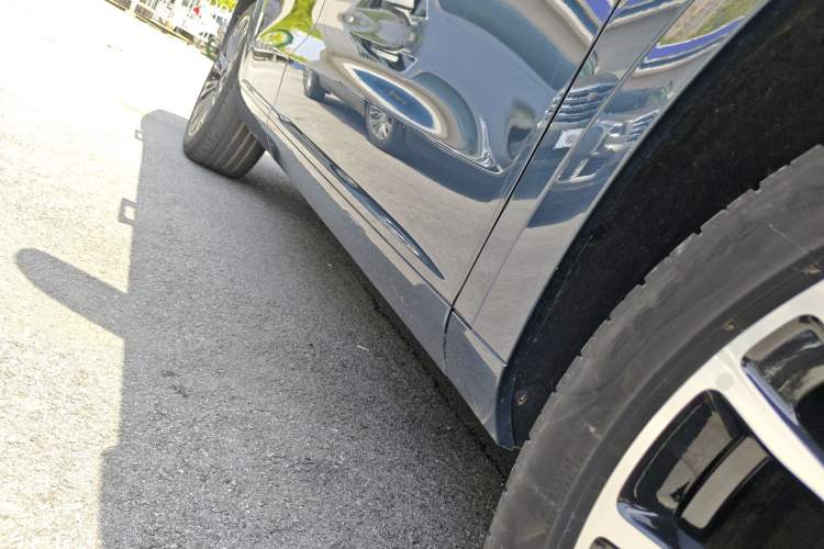 Used Hima AITO M7 2024 1.5T Intelligent Drive Rear-Drive Ultra Version 5 Seats Right Side Sill