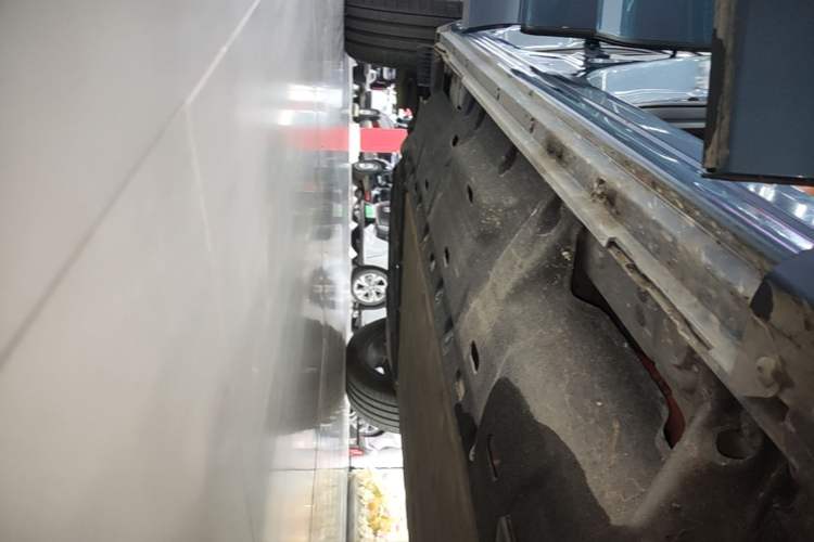 Used Hima AITO M7 2024 1.5T Intelligent Drive Rear-Drive Ultra Version 5 Seats Right Side Sill