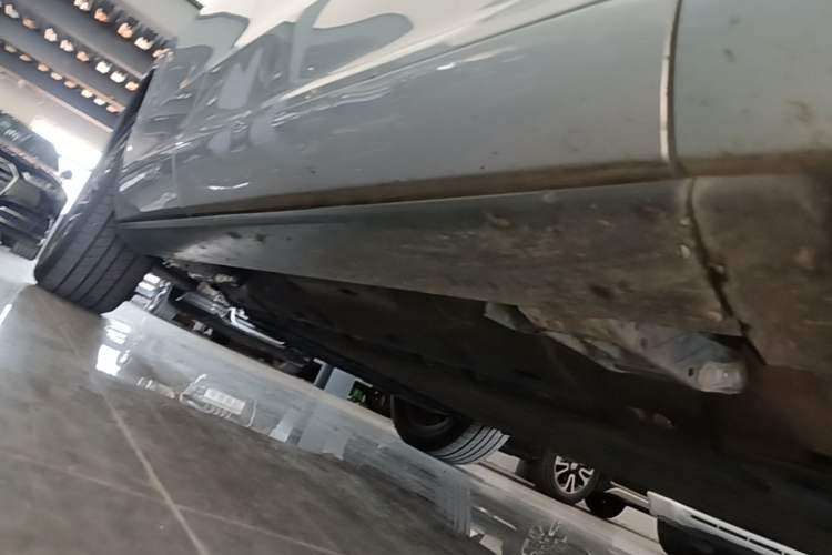 Used Hima AITO M7 2024 1.5T Rear-Drive Plus Version 6 Seats Right Side Sill