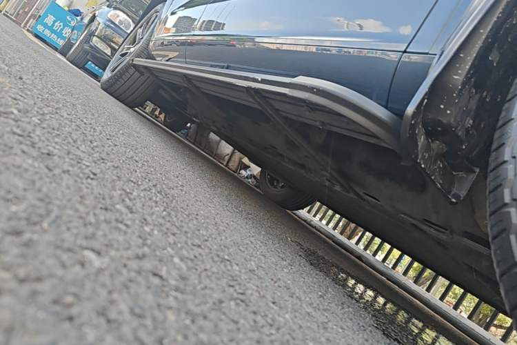 Used Hima AITO M7 2024 1.5T Intelligent Drive 4WD Ultra Version 5 Seats Right Side Sill