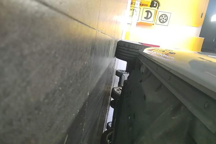 Used Hima AITO M7 2024 1.5T Intelligent Driving 4WD Max Edition 5 Seats Right Side Sill