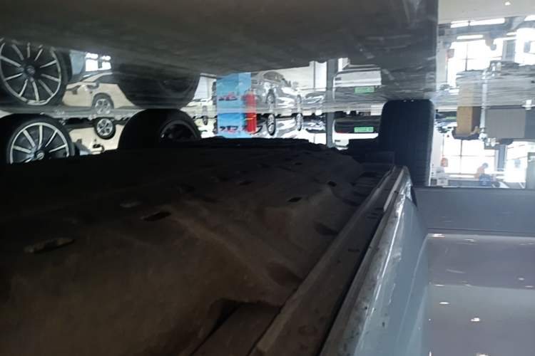Used Hima AITO M7 2024 1.5T Intelligent Drive Rear-Drive Ultra Version 5 Seats Right Side Sill