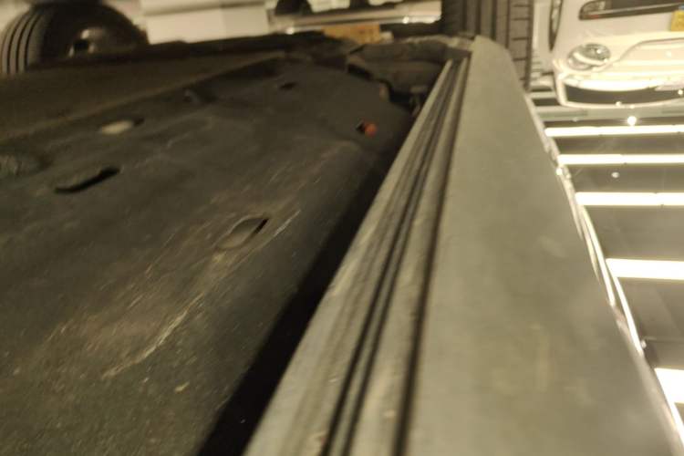 Used Hima AITO M7 2024 1.5T Intelligent Driving Rear-Drive Ultra Version 6 Seats Right Side Sill