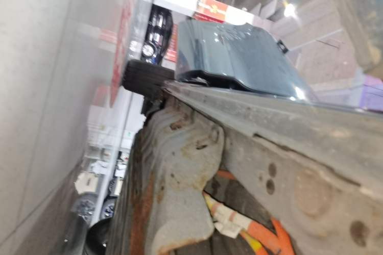 Used Hima AITO M7 2024 1.5T Intelligent Drive Rear-Drive Ultra Version 5 Seats Right Side Sill