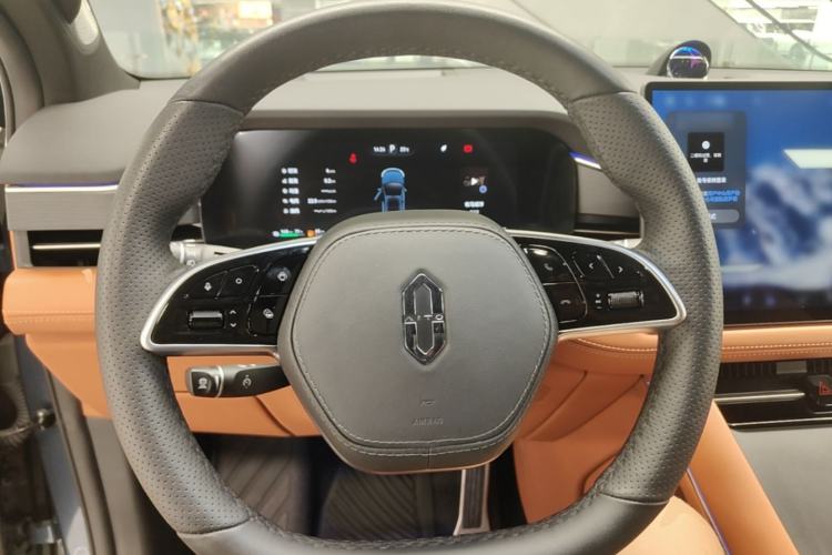 Used Hima AITO M7 2024 1.5T Intelligent Drive 4WD Ultra Version 5 Seats Steering Wheel