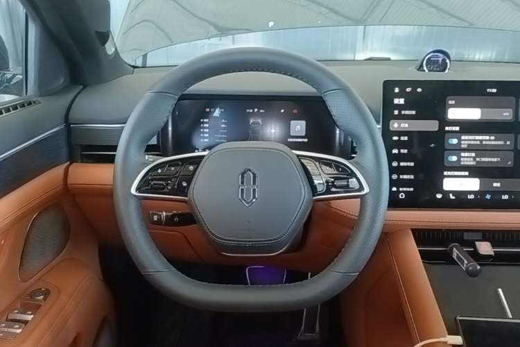 Used Hima AITO M7 2024 1.5T Intelligent Driving 4WD Pro Edition 5 Seats Steering Wheel