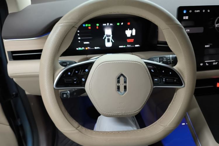 Used Hima AITO M7 2024 1.5T Intelligent Drive Rear-Drive Ultra Version 5 Seats Steering Wheel