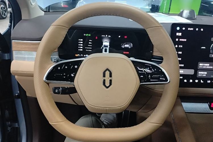 Used Hima AITO M7 2024 1.5T Intelligent Driving 4WD Max Edition 5 Seats Steering Wheel