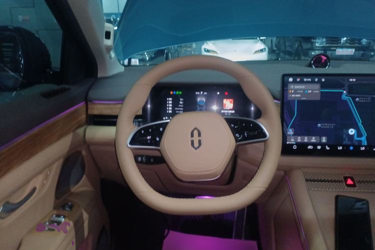 Used Hima AITO M7 2024 1.5T Intelligent Drive 4WD Ultra Version 5 Seats Steering Wheel