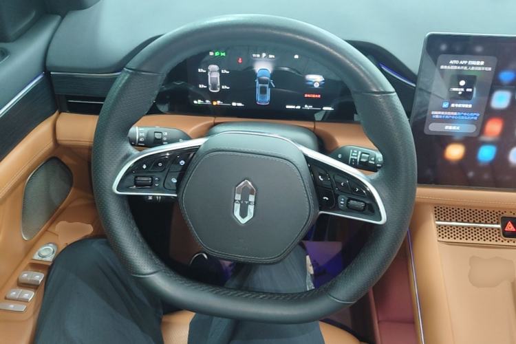 Used Hima AITO M7 2024 1.5T Intelligent Driving Rear-Drive Ultra Version 6 Seats Steering Wheel