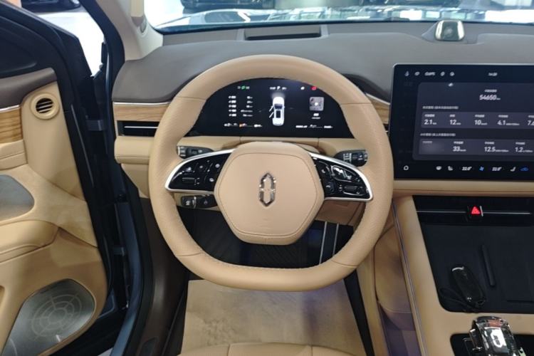 Used Hima AITO M7 2024 1.5T Intelligent Driving Rear-Drive Max Edition 6 Seats Steering Wheel