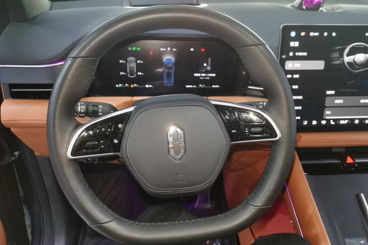 Used Hima AITO M7 2024 1.5T Intelligent Driving 4WD Ultra Version 6 Seats Steering Wheel