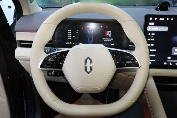 Used Hima AITO M7 2024 1.5T Intelligent Drive 4WD Ultra Version 5 Seats Steering Wheel