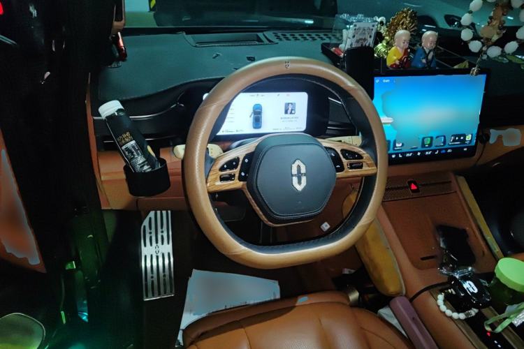 Used Hima AITO M7 2024 1.5T Intelligent Drive 4WD Ultra Version 5 Seats Steering Wheel