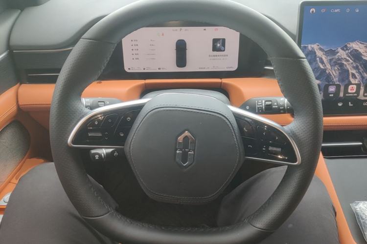 Used Hima AITO M7 2024 1.5T Intelligent Drive 4WD Ultra Version 5 Seats Steering Wheel