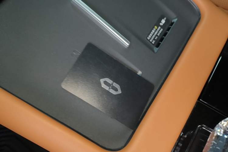 Used Hima AITO M7 2024 1.5T Intelligent Drive Rear-Drive Ultra Version 5 Seats Vehicle Key