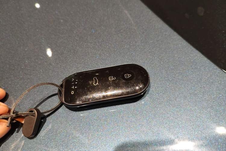 Used Hima AITO M7 2024 1.5T Intelligent Driving Rear-Drive Pro Version 5 Seats Vehicle Key