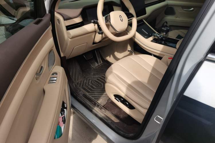 Used Hima AITO M7 2024 1.5T Intelligent Driving Rear-Drive Pro Version 5 Seats Driver Seat