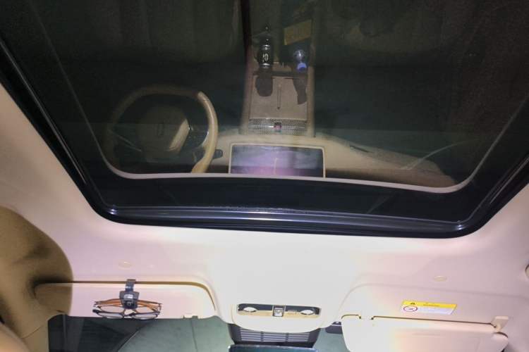 Used Hima AITO M7 2024 1.5T Rear-Drive Plus Version 5 Seats Headliner