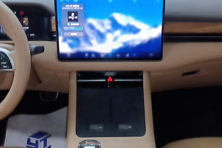 Used Hima AITO M7 2024 1.5T Rear-Drive Plus Version 5 Seats Audio And AC Panel