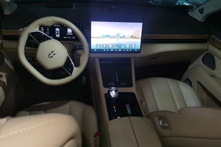 Used Hima AITO M7 2024 1.5T Intelligent Driving Rear-Drive Ultra Version 6 Seats Center Console