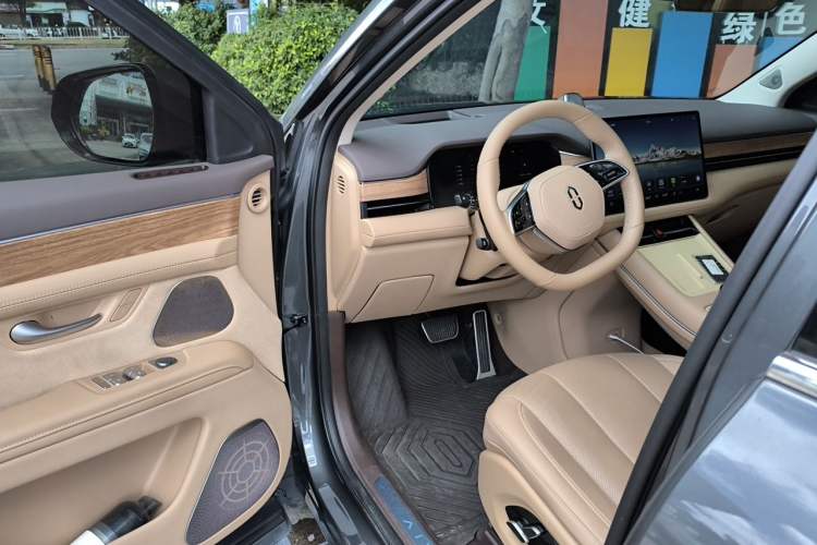 Used Hima AITO M7 2024 1.5T Intelligent Driving Rear-Drive Ultra Version 6 Seats Driver Seat