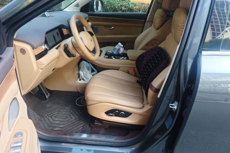 Used Hima AITO M7 2024 1.5T Intelligent Driving Rear-Drive Max Edition 6 Seats Driver Seat