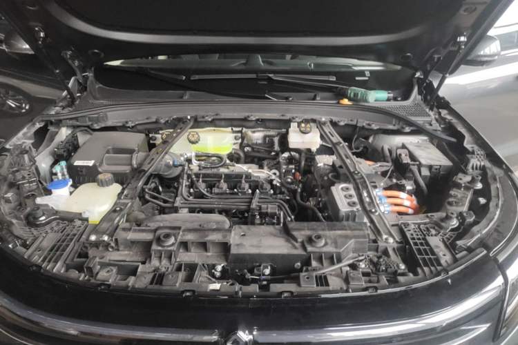 Used Hima AITO M7 2024 1.5T Rear-Drive Plus Version 5 Seats Engine Bay