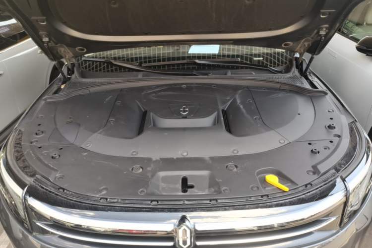 Used Hima AITO M7 2024 1.5T Rear-Drive Plus Version 5 Seats Engine Bay