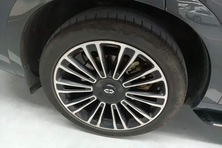 Used Hima AITO M7 2024 1.5T Rear-Drive Plus Version 5 Seats Exterior 5