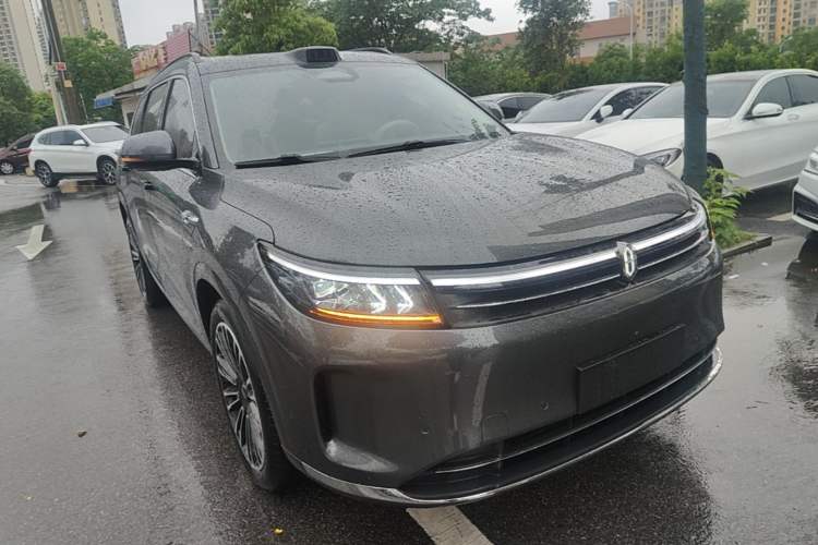 Used Hima AITO M7 2024 1.5T Intelligent Drive 4WD Ultra Version 5 Seats Front Right 45 Deg