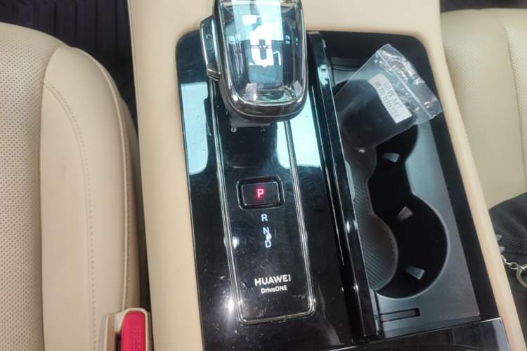 Used Hima AITO M7 2024 1.5T Intelligent Driving Rear-Drive Max Edition 6 Seats Gear Lever