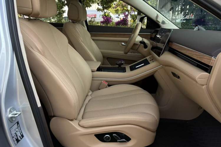 Used Hima AITO M7 2024 1.5T Intelligent Driving 4WD Pro Edition 6 Seats Ternary Lithium Battery Interior 11