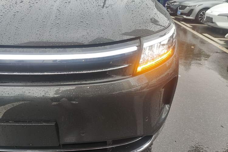 Used Hima AITO M7 2024 1.5T Intelligent Drive 4WD Ultra Version 5 Seats Left Front Headlight