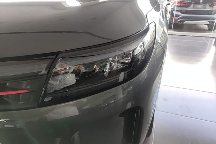 Used Hima AITO M7 2024 1.5T Rear-Drive Plus Version 5 Seats Left Front Headlight