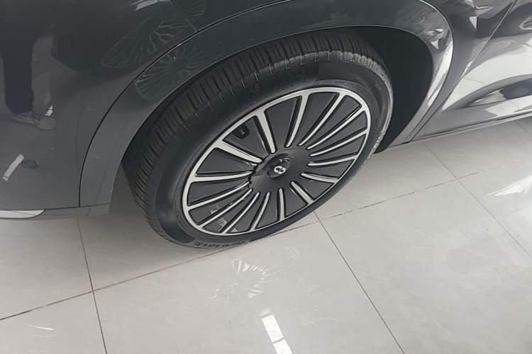 Used Hima AITO M7 2024 1.5T Intelligent Driving Rear-Drive Max Edition 5 Seats Left Front Wheel Hub