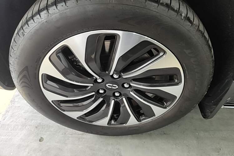 Used Hima AITO M7 2024 1.5T Rear-Drive Plus Version 5 Seats Left Front Wheel Hub
