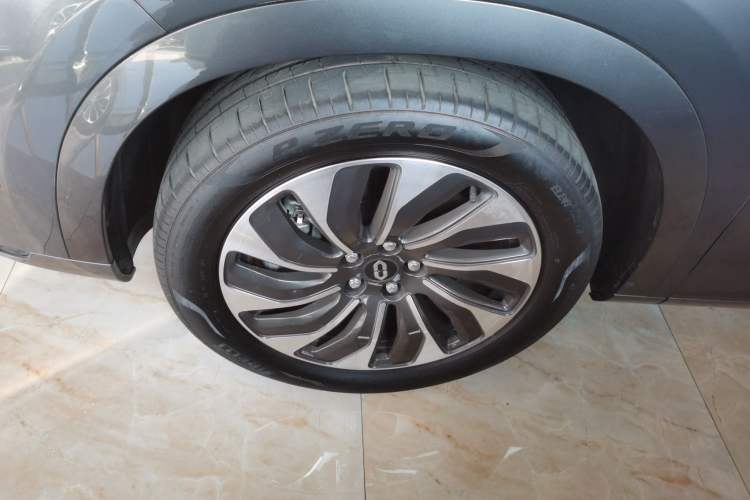 Used Hima AITO M7 2024 1.5T Rear-Drive Plus Version 5 Seats Left Front Wheel Hub