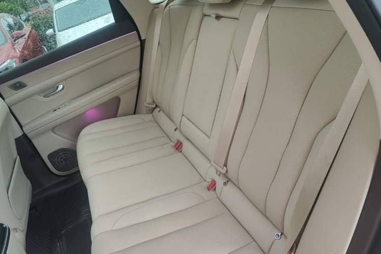 Used Hima AITO M7 2024 1.5T Intelligent Drive 4WD Ultra Version 5 Seats Left Rear Seat
