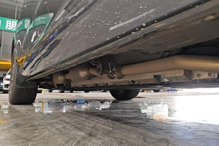 Used Hima AITO M7 2024 1.5T Rear-Drive Plus Version 5 Seats Left Side Sill