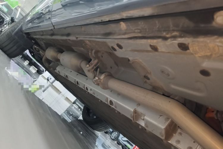 Used Hima AITO M7 2024 1.5T Rear-Drive Plus Version 5 Seats Left Side Sill