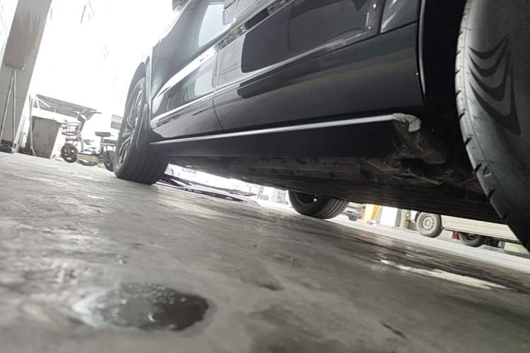 Used Hima AITO M7 2024 1.5T Rear-Drive Plus Version 5 Seats Left Side Sill