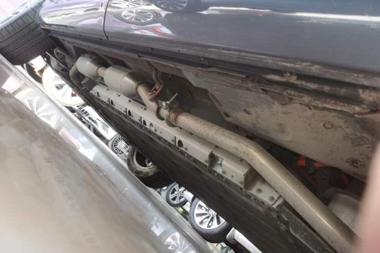 Used Hima AITO M7 2024 1.5T Rear-Drive Plus Version 5 Seats Left Side Sill