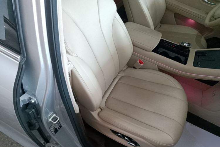 Used Hima AITO M7 2024 1.5T Rear-Drive Plus Version 5 Seats Right Front Seat