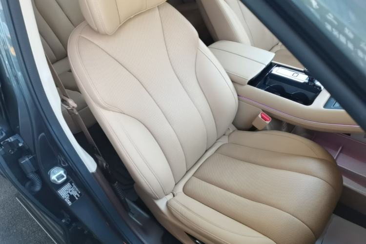 Used Hima AITO M7 2024 1.5T Rear-Drive Plus Version 5 Seats Right Front Seat