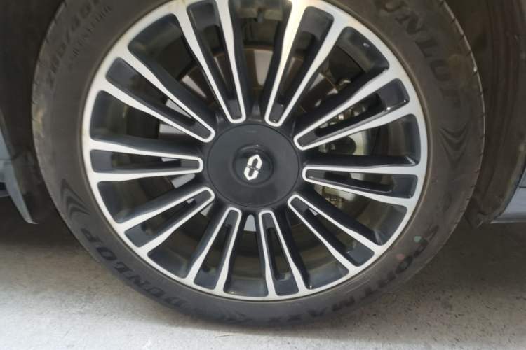 Used Hima AITO M7 2024 1.5T Intelligent Driving Rear-Drive Max Edition 5 Seats Right Front Wheel Hub