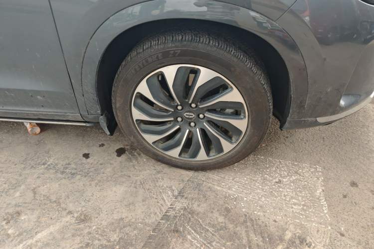 Used Hima AITO M7 2024 1.5T Intelligent Driving 4WD Max Edition 5 Seats Right Front Wheel Hub