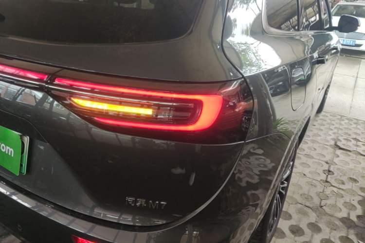 Used Hima AITO M7 2024 1.5T Rear-Drive Plus Version 5 Seats Right Rear Taillight